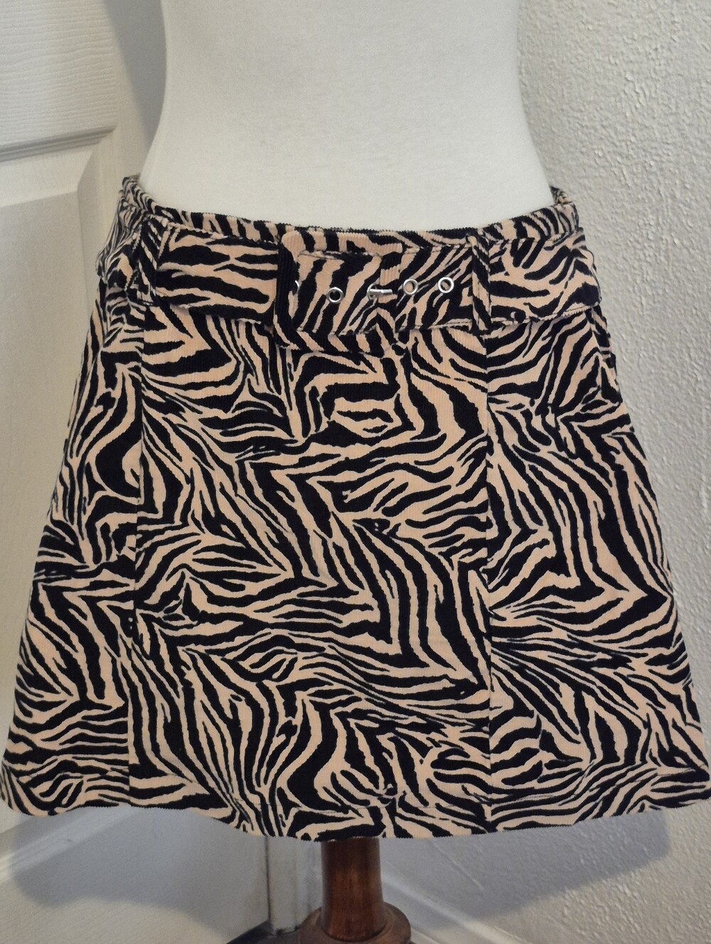 Wild Fable Beige and Black Zebra-Print A-Line Skirt